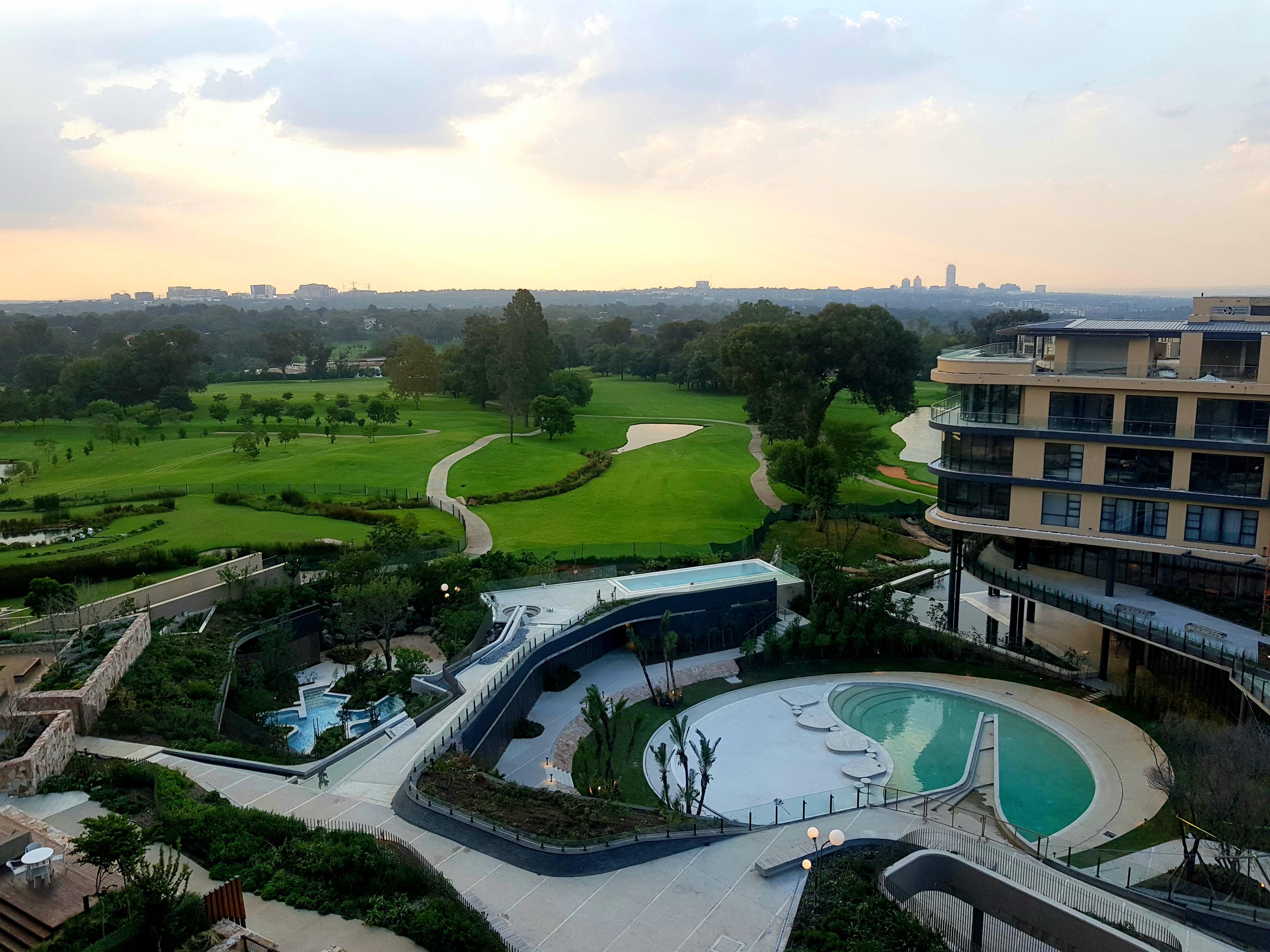 The Houghton Hotel, Spa, Wellness & Golf Johannesburg Eksteriør billede View of the golf course at the Royal Park