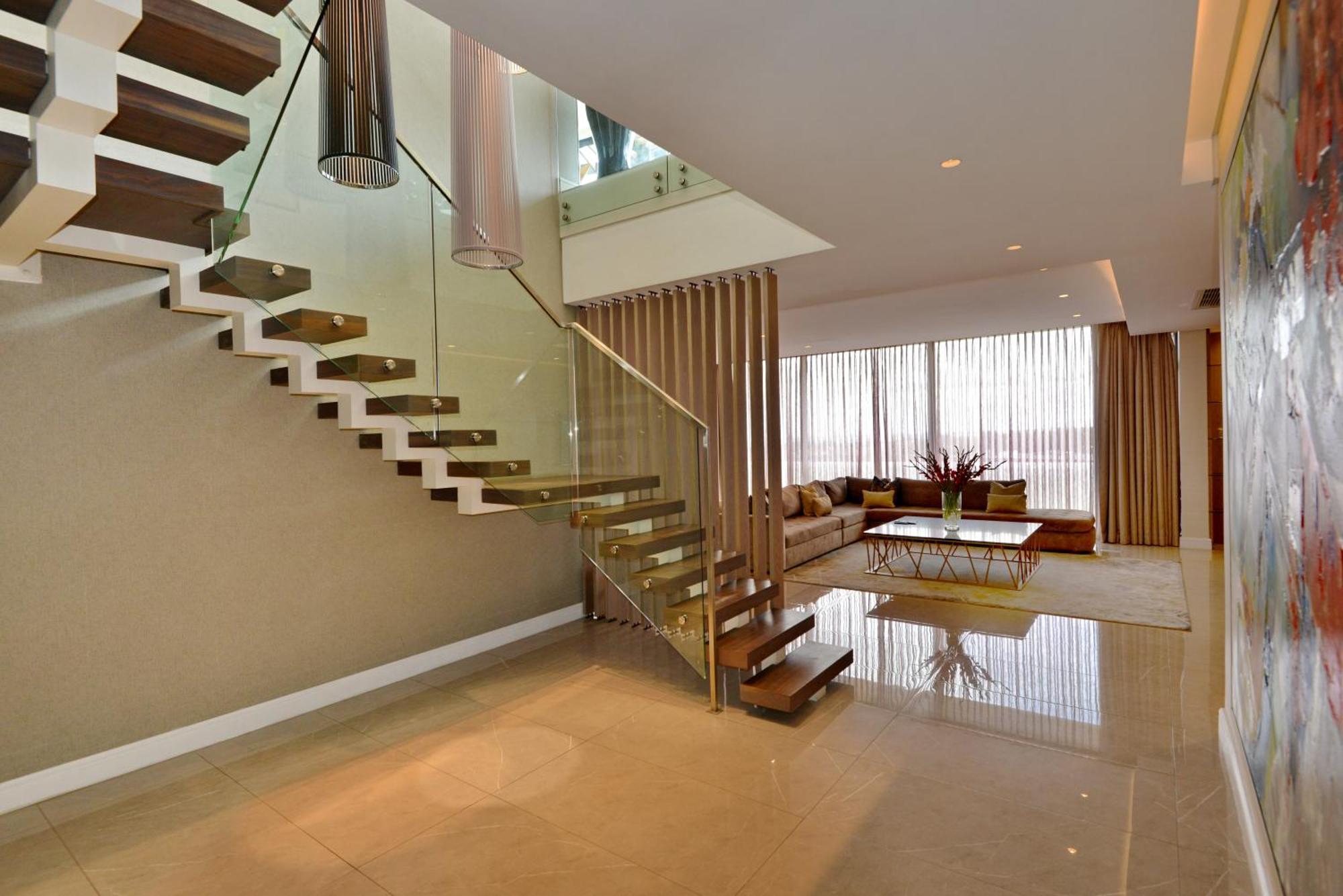 The Houghton Hotel, Spa, Wellness & Golf Johannesburg Værelse billede A staircase in a house